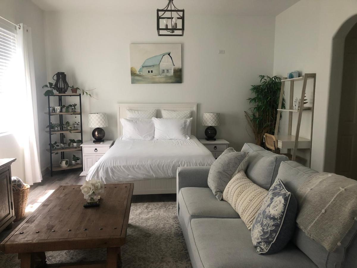 Beautiful Private Casita/Guesthouse W/ Kitchen, Access To Pool/Spa Goodyear Exteriör bild